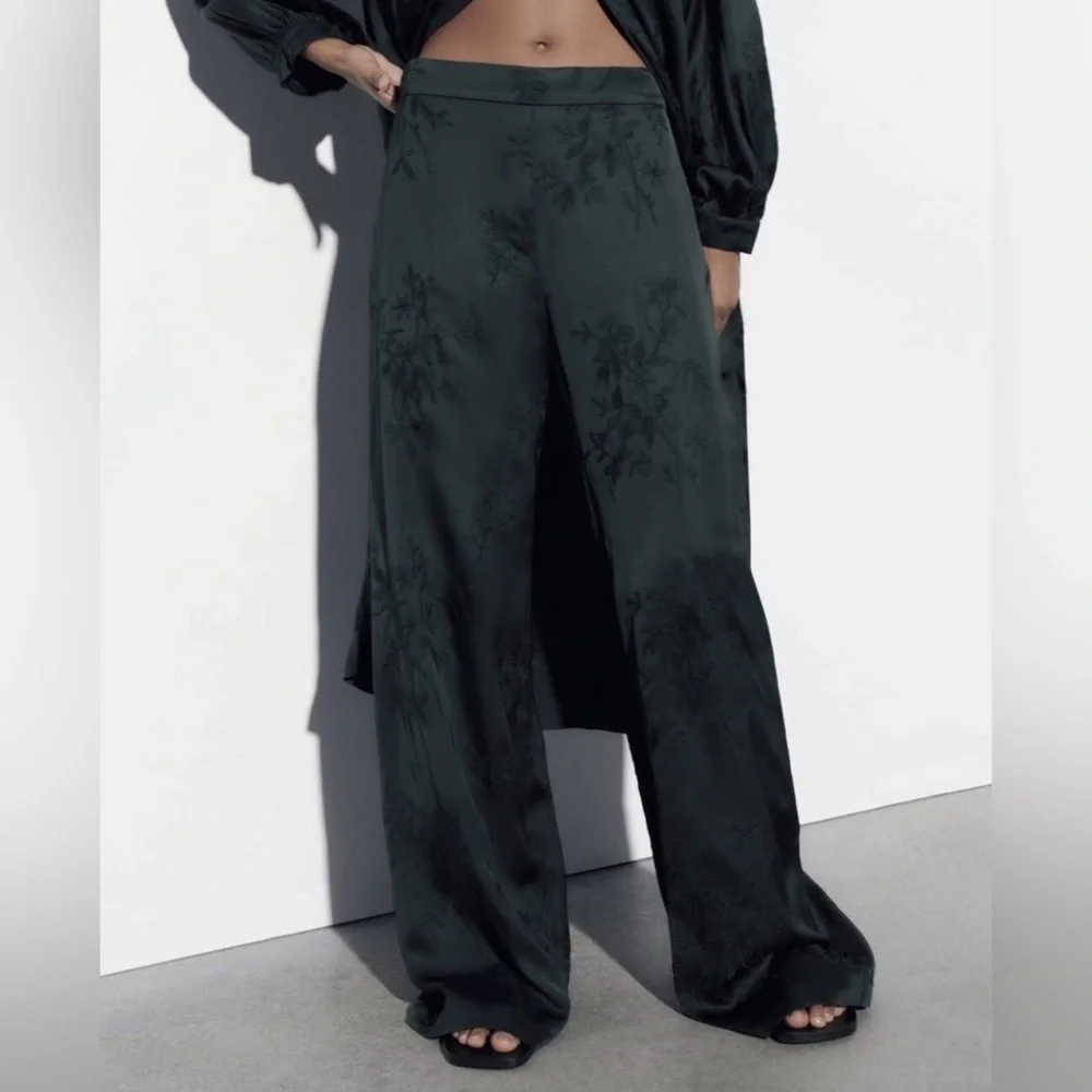 Zara NWT dark hunter green embroidered floral satin wide straight leg pants